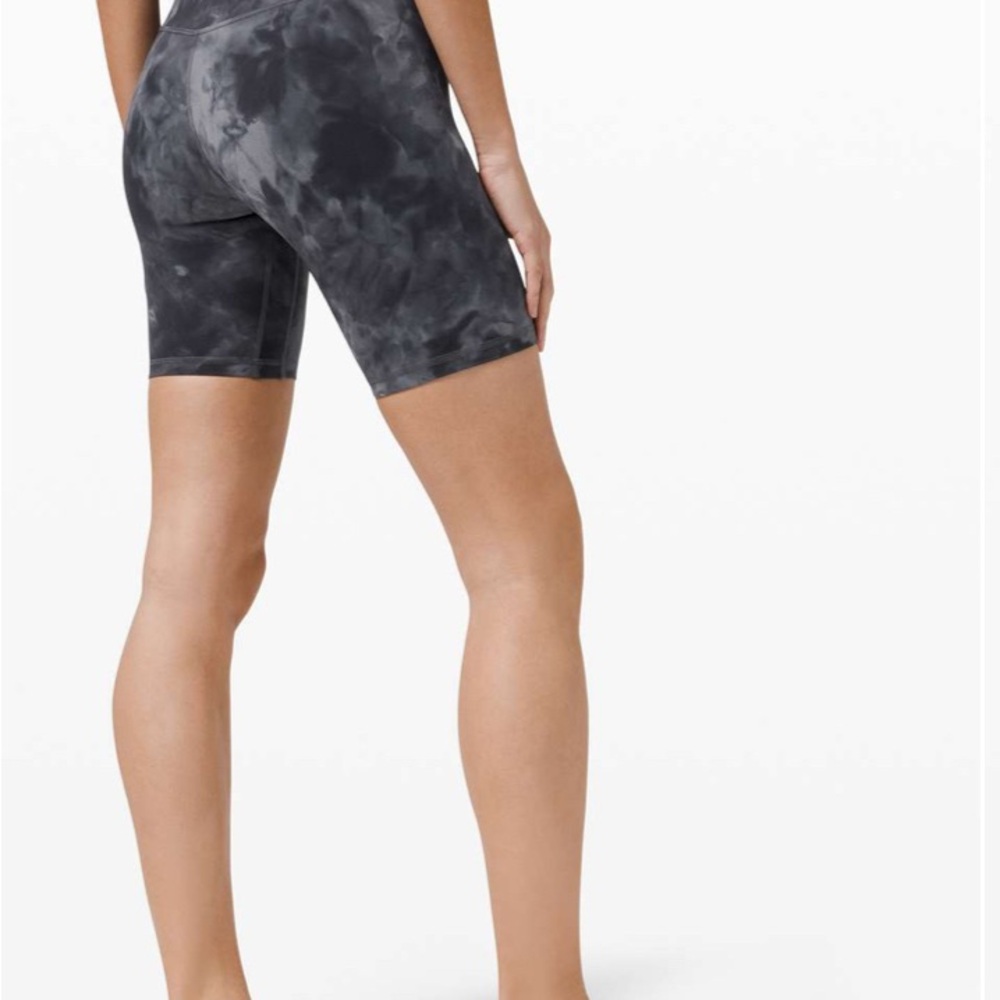 Set of 2 Lululemon align 8” bike shorts size 4 - Picture 5 of 10